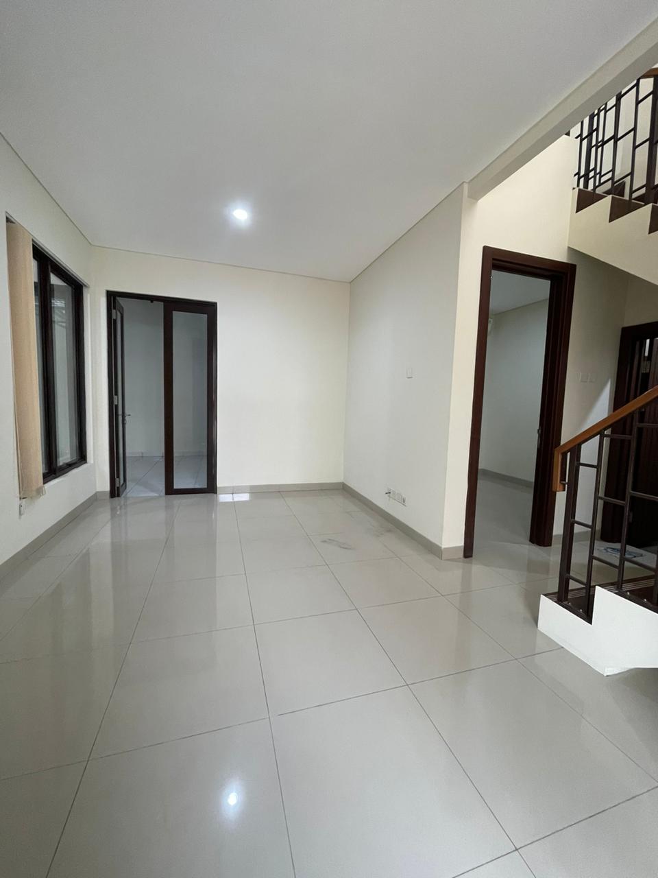 Rumah Disewakan Semi Furnished di Cluster Forest Green Lippo Cikarang